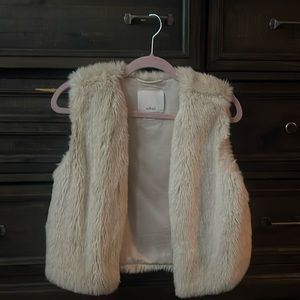 X small vest! Very comfortable and cozy.